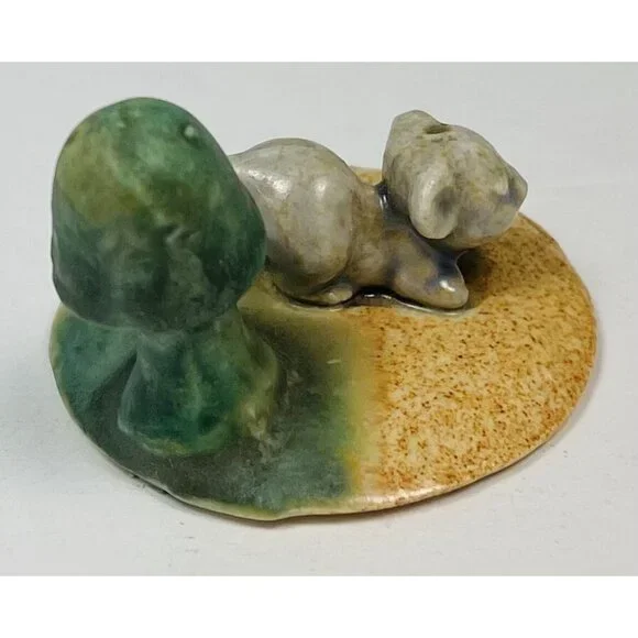 VTG 1.5" Miniature Ceramic Handpainted Mouse & Mushroom Figurine Tan Gray Green - Picture 3 of 4